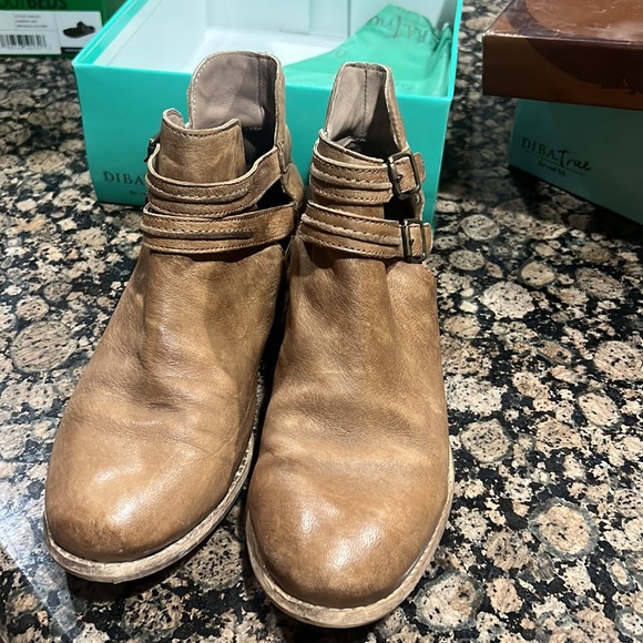 Leather booties - Picture 2 of 4